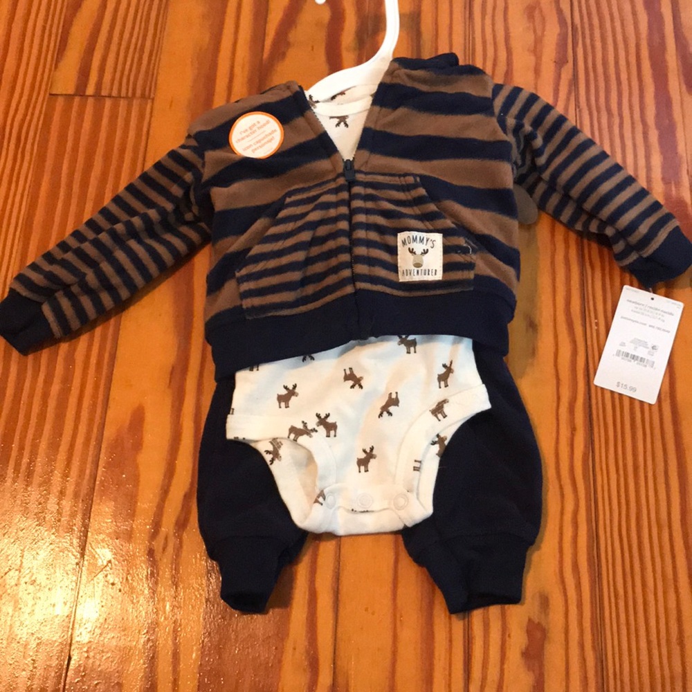 NWT newborn outfit